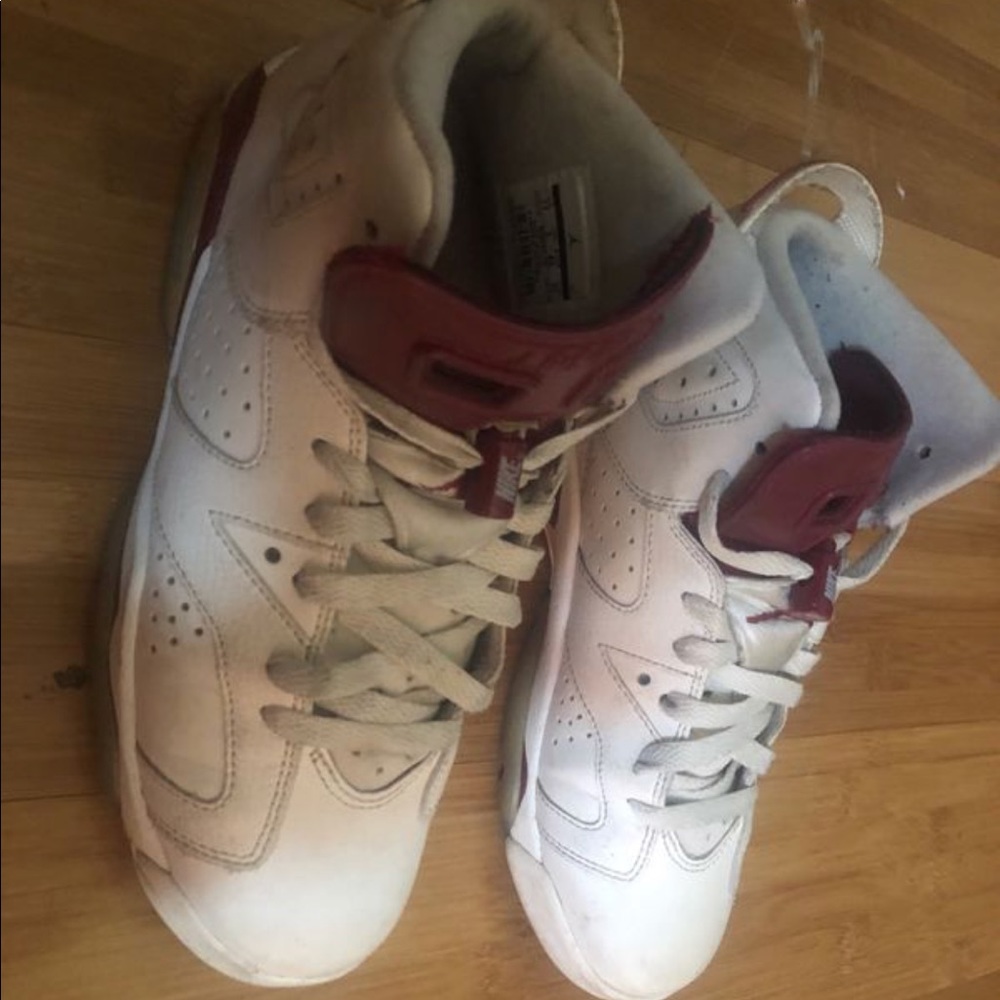 Retro Jordan Maroon 6s